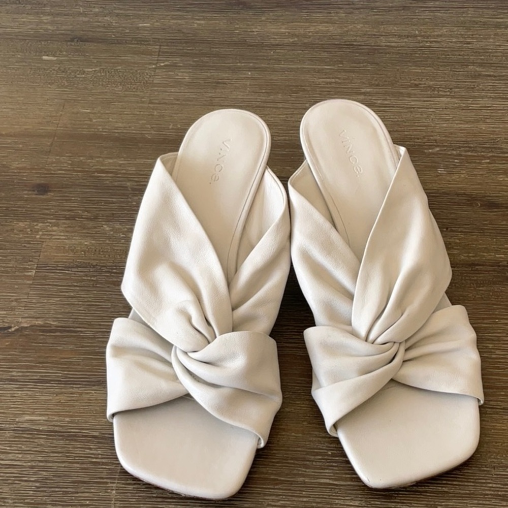 Vince Denise Block Heel Sandals Twisted Leather Straps Ivory size 9 New